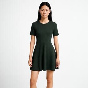 H&M Divided Green Rib Knit Crewneck Short Sleeve Mini Skater A-Line Dress Size 4